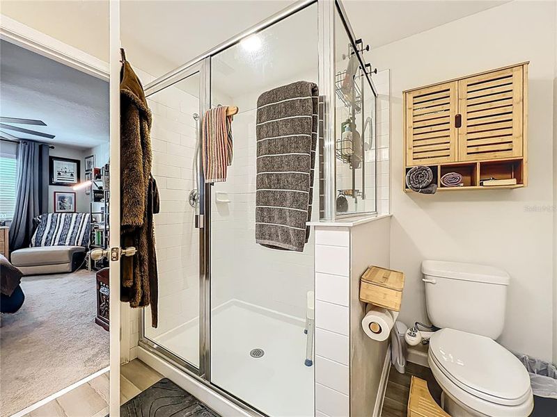 Furnished interior view inside a new home in , Orlando (Image 43).