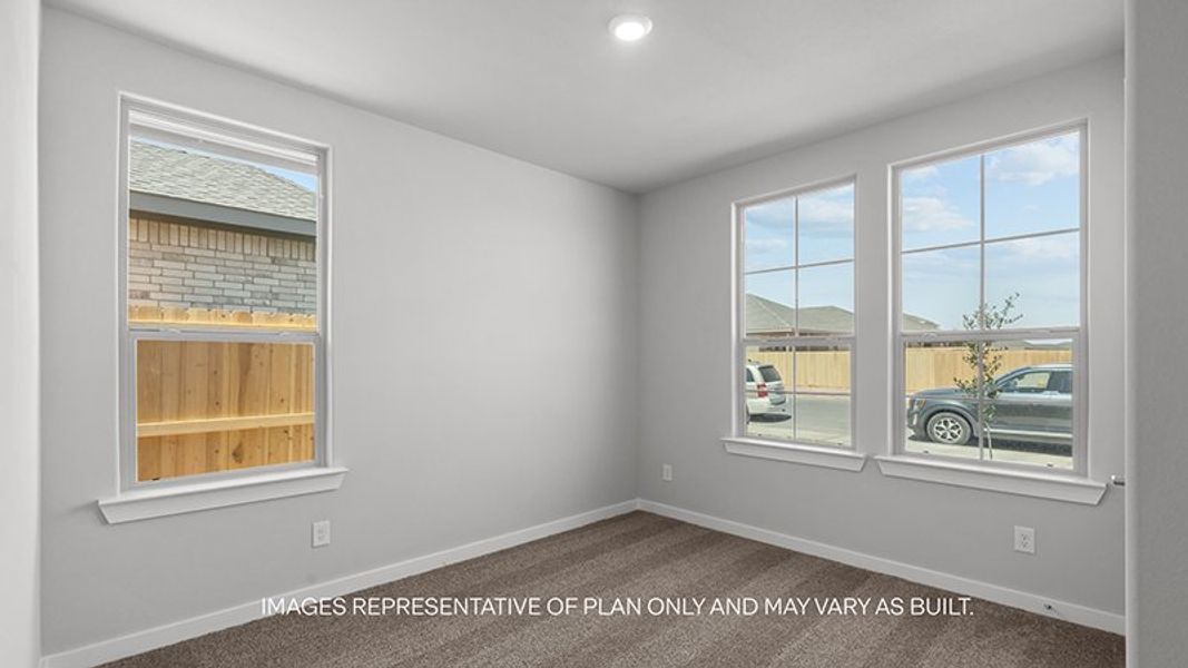 Spacious, unfurnished interior of a new home in Westmont, Lubbock (Image 17).