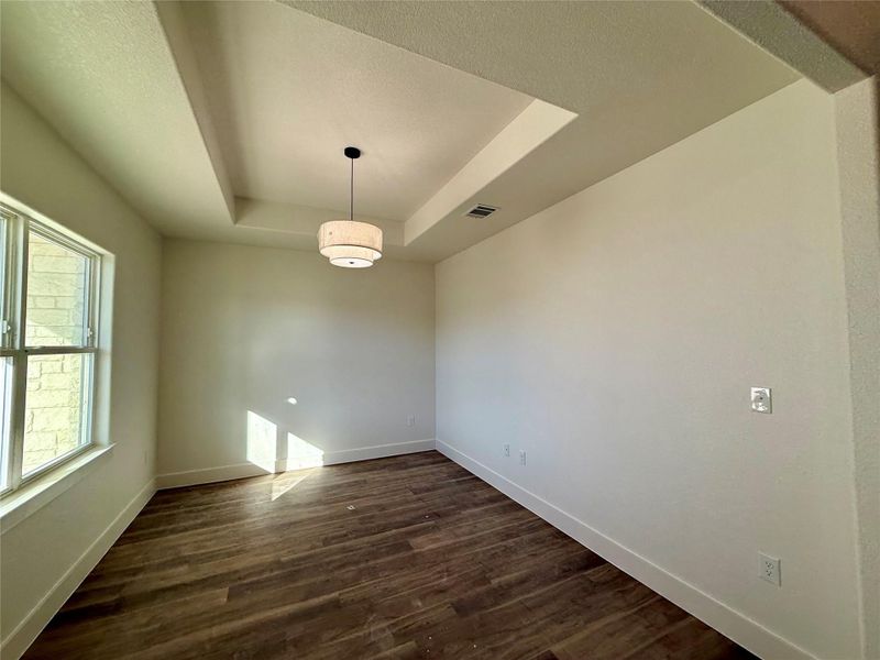 Spacious, unfurnished interior of a new home in , Salado (Image 14).