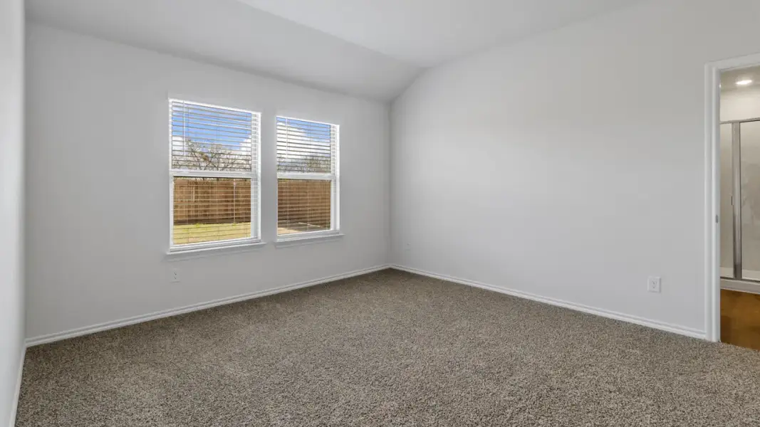 Spacious, unfurnished interior of a new home in Wildwood, Royse City (Image 30).