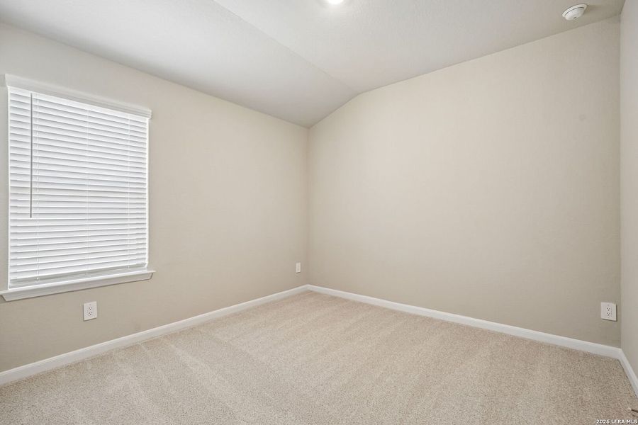 Spacious, unfurnished interior of a new home in Remington Ranch, San Antonio (Image 23).