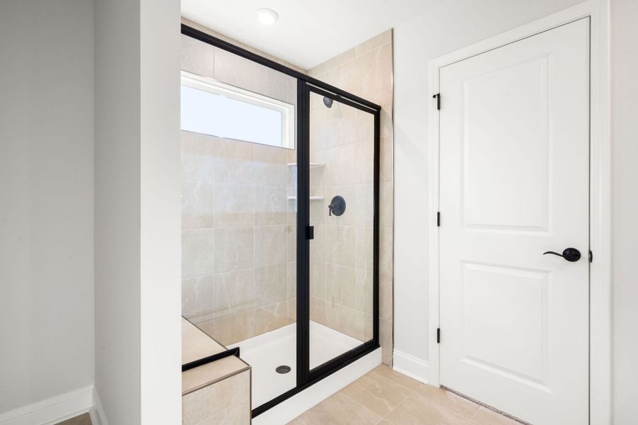 Furnished interior view inside a new home in Salem Bay, Beaufort (Image 4).
