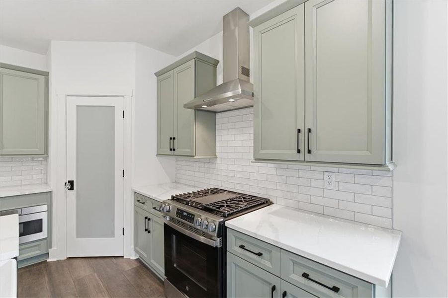 Furnished interior view inside a new home in Ferguson Corners, Emerson (Image 11).