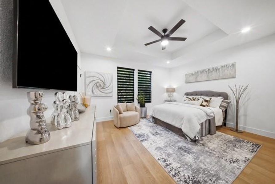 Furnished interior view inside a new home in , Cedar Hill (Image 5).
