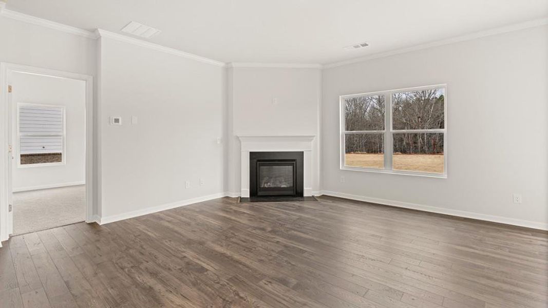Spacious, unfurnished interior of a new home in Parkside at Carter Grove, Cartersville (Image 27).