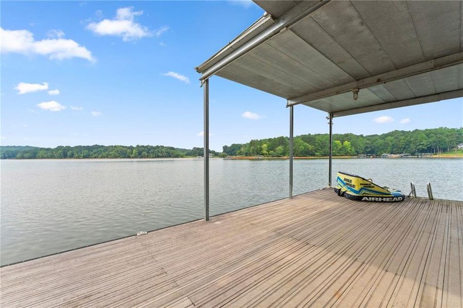 Exterior details and patio area of a home in , Dawsonville (Image 33).