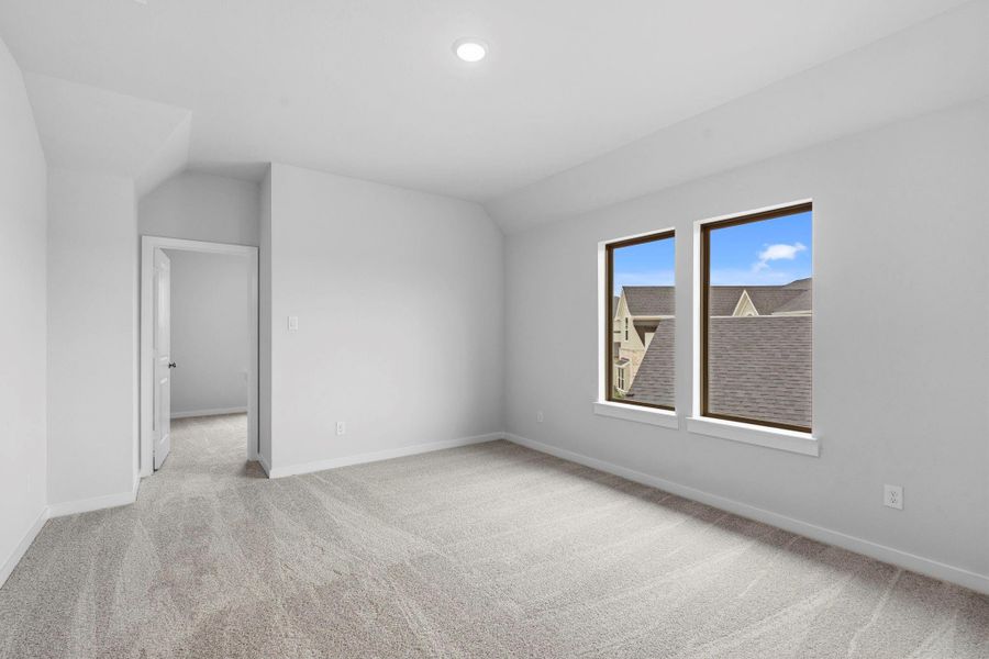 Spacious, unfurnished interior of a new home in Sienna 45', 50', Missouri City (Image 23).