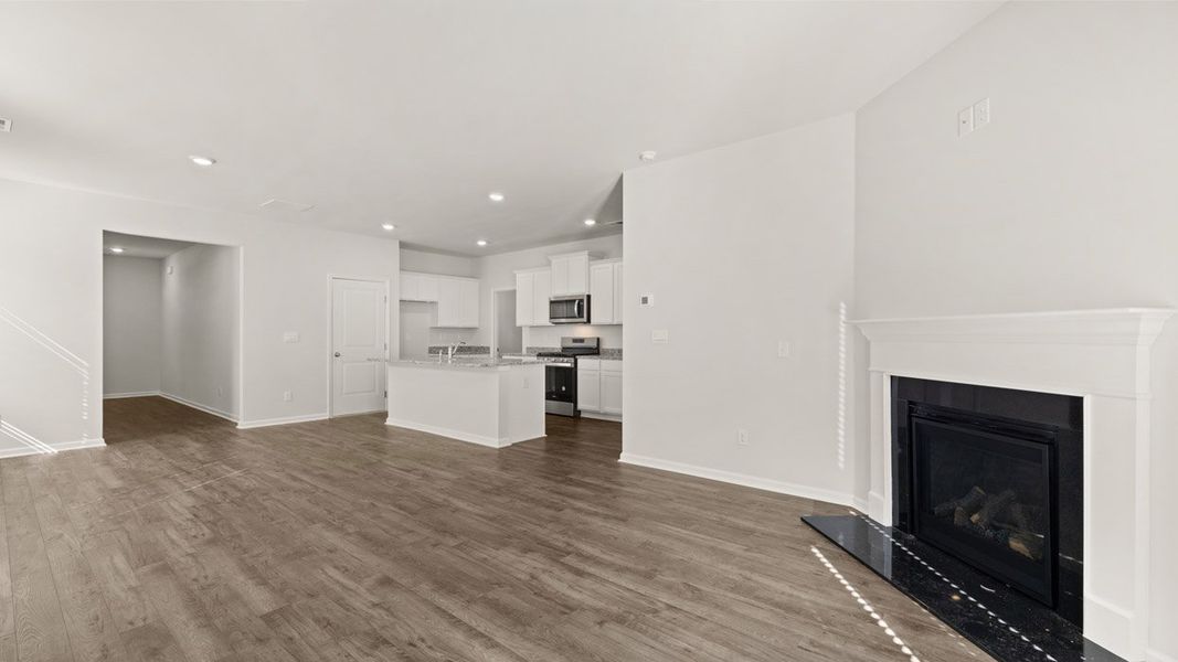 Spacious, unfurnished interior of a new home in Highland Hills, Graniteville (Image 20).