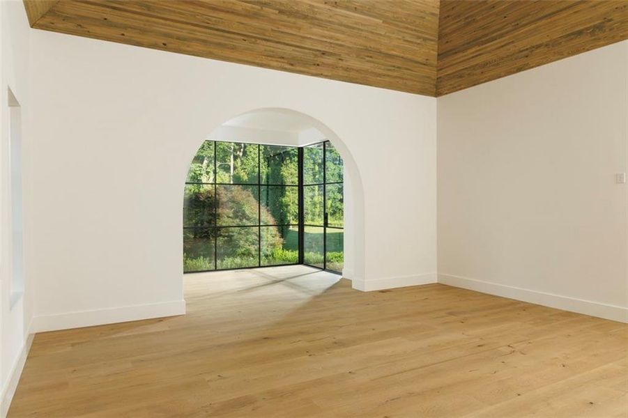 Spacious, unfurnished interior of a new home in , Atlanta (Image 12).