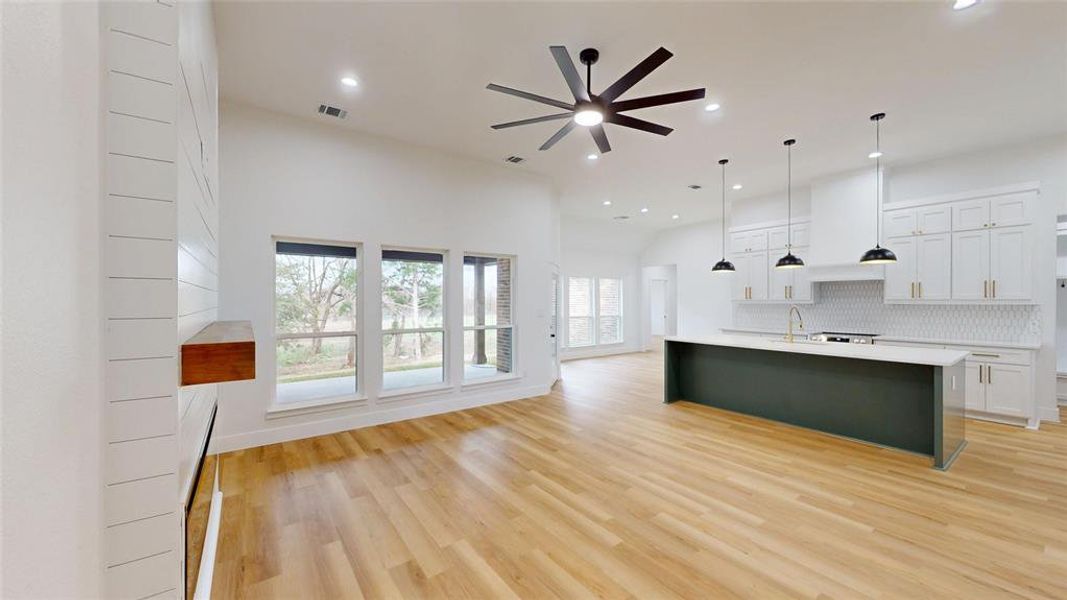 Spacious, unfurnished interior of a new home in , Greenville (Image 32).