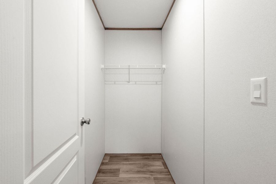 Spacious, unfurnished interior of a new home in , St. George (Image 14).