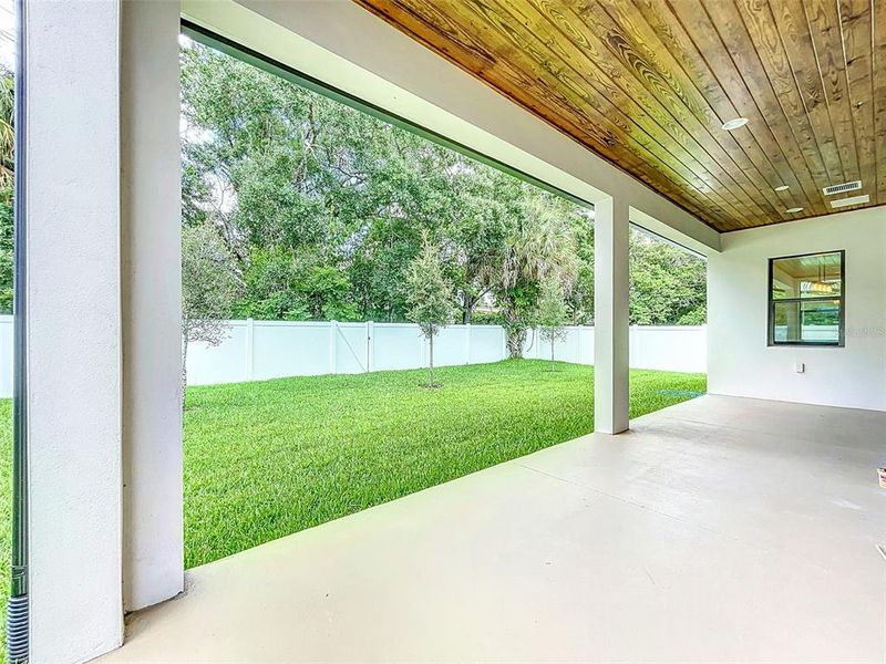 Exterior details and patio area of a home in , Tampa (Image 3).
