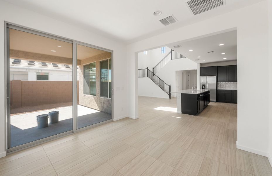 Spacious, unfurnished interior of a new home in Soleo, San Tan Valley (Image 30).