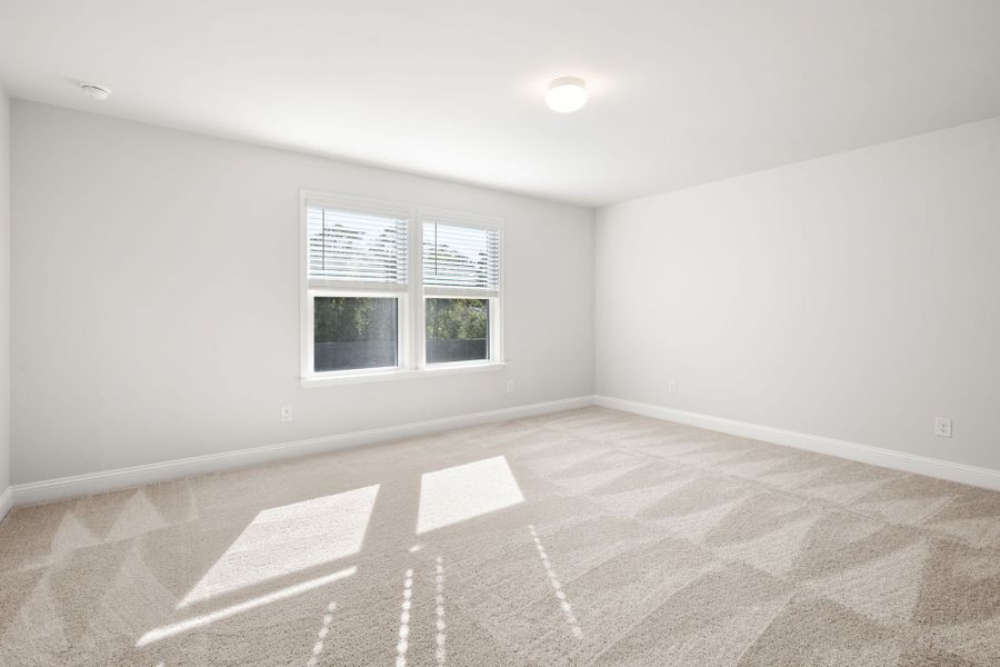 Spacious, unfurnished interior of a new home in Salem Bay, Beaufort (Image 11).