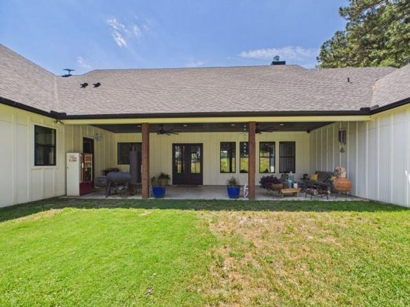 Exterior details and patio area of a home in , Brownsboro (Image 26).