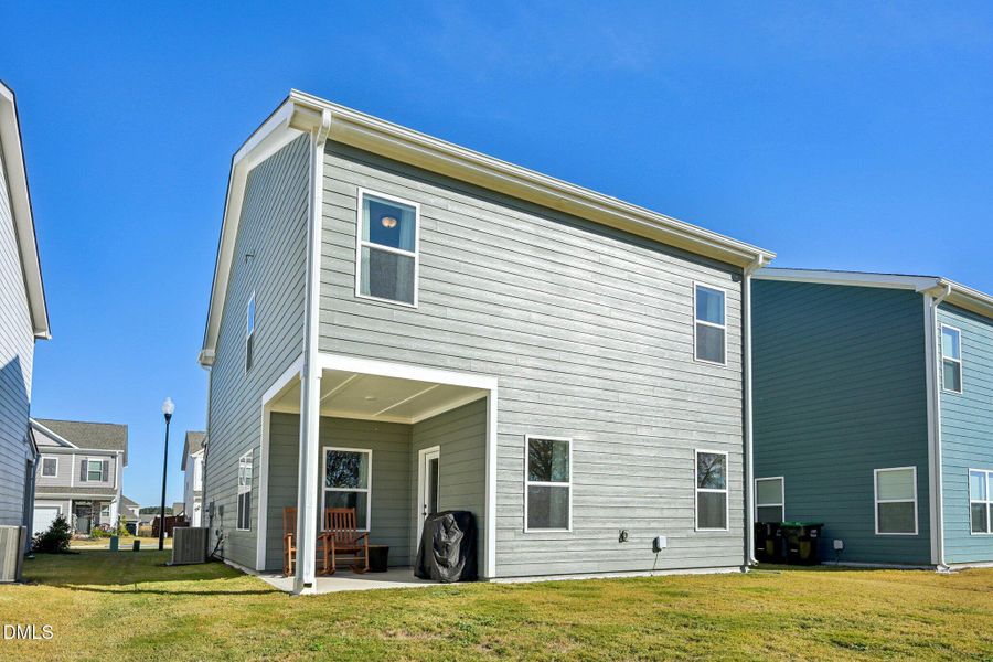 36-web-or-mls-Commons Cir-S2511-036