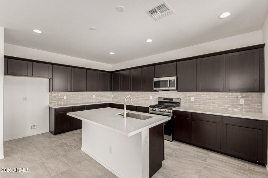 11 - Crescent Moon 46800