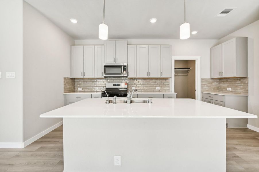 Photo is not of the actual home but is an inspirational photo of builder’s model home and may depict options, furnishings, and/or decorator features that are not included.