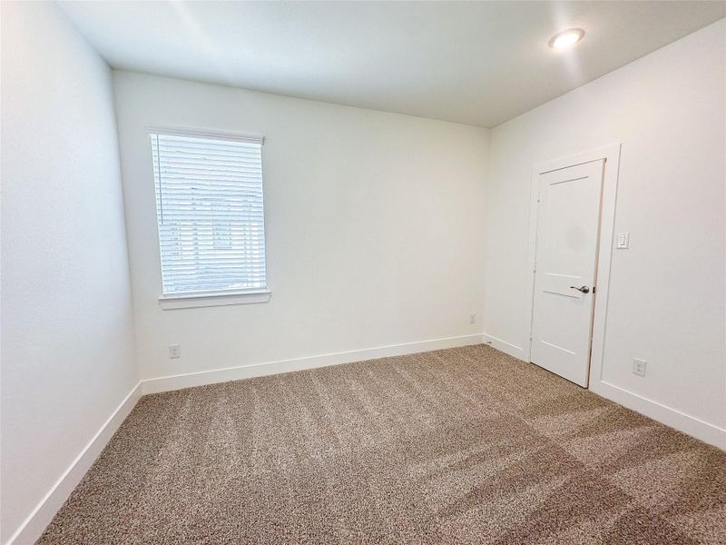 Spacious, unfurnished interior of a new home in Sienna, Missouri City (Image 20). Spacious, unfurnished interior of a new home in Sienna, Missouri City (Image 20).