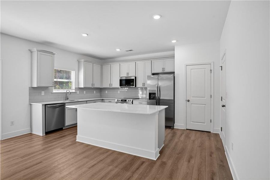 Furnished interior view inside a new home in Shadow Creek, Jackson (Image 7).