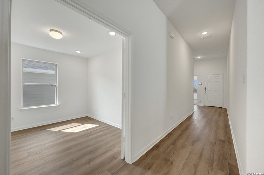 Spacious, unfurnished interior of a new home in Meadows at Clear Springs, New Braunfels (Image 51). Spacious, unfurnished interior of a new home in Meadows at Clear Springs, New Braunfels (Image 51).