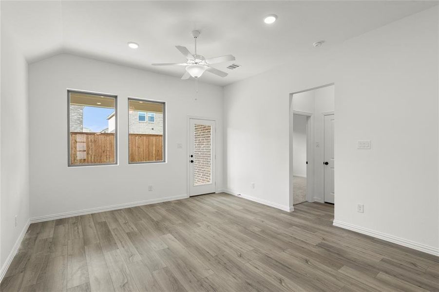 15. 14119 Gallatin - Family (2)