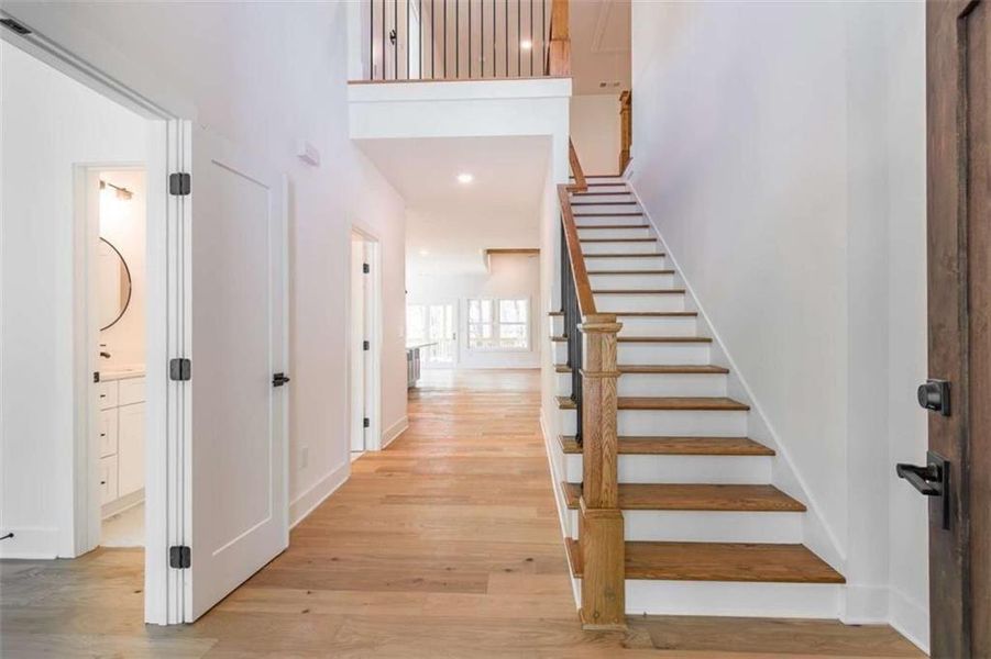 Spacious, unfurnished interior of a new home in , Gainesville (Image 14).