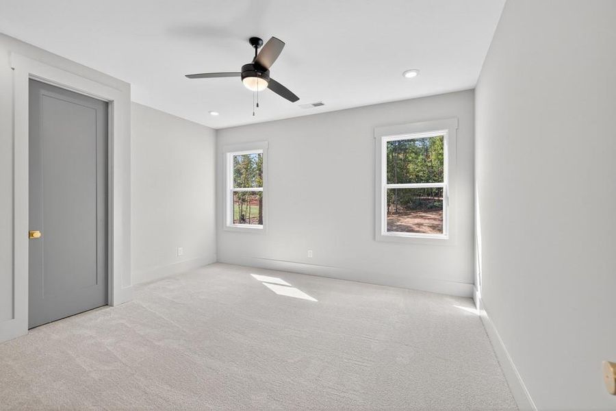 Spacious, unfurnished interior of a new home in , Jefferson (Image 51).