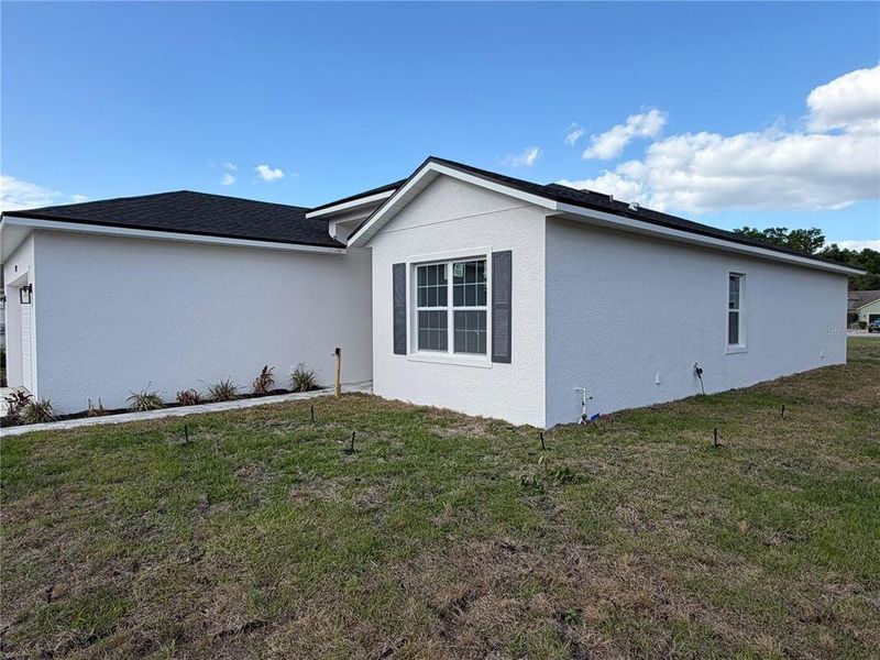 Exterior details and patio area of a home in , Beverly Hills (Image 3).