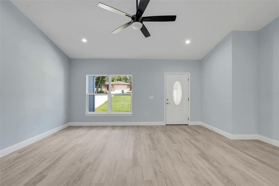 Spacious, unfurnished interior of a new home in , Deltona (Image 39).