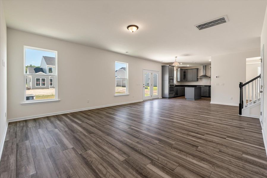 Spacious, unfurnished interior of a new home in Oakley Pointe, Moncks Corner (Image 14).