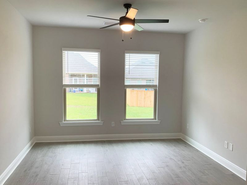Spacious, unfurnished interior of a new home in Sentinel Ridge, Pace (Image 11). Spacious, unfurnished interior of a new home in Sentinel Ridge, Pace (Image 11).
