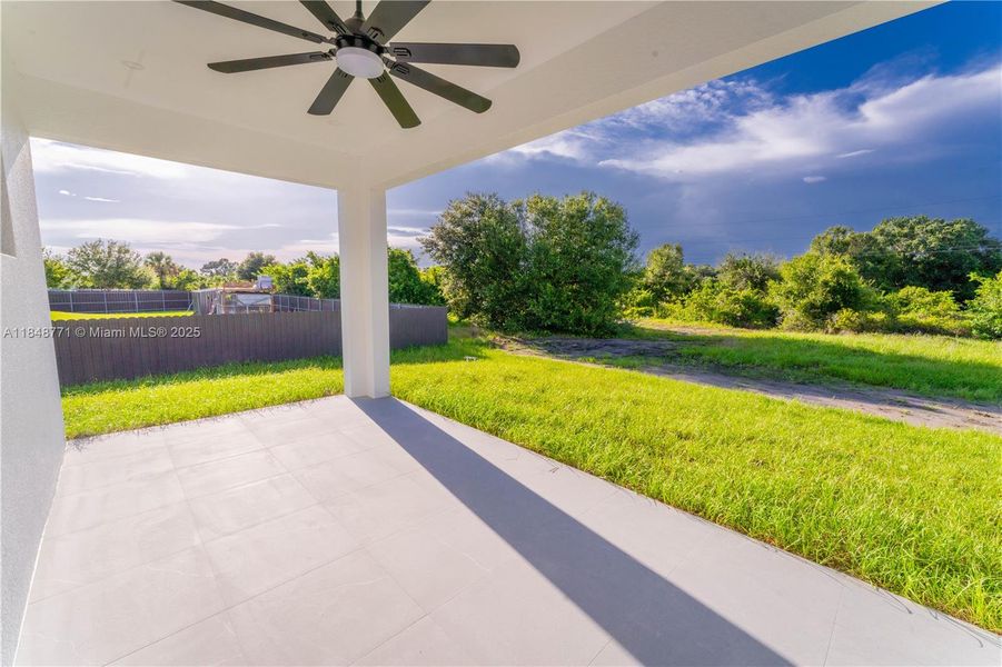 Image 27 of a home in . Image 27 of a home in .