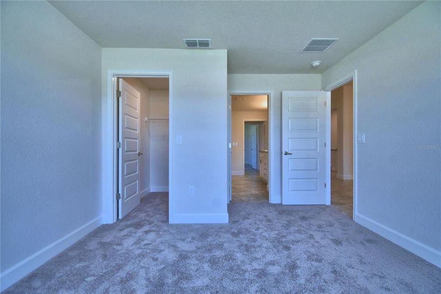 Spacious, unfurnished interior of a new home in Cadence Crossing, Auburndale (Image 22).