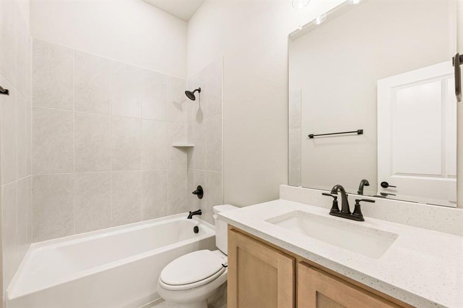 Furnished interior view inside a new home in Somerset, Venus (Image 7).