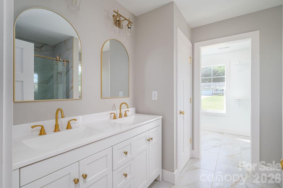 Furnished interior view inside a new home in , Lincolnton (Image 7).