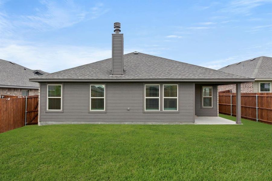 26. 3253 Mercer - Back