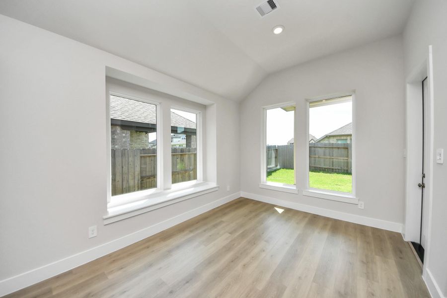 Spacious, unfurnished interior of a new home in Amira: Heritage Collection, Tomball (Image 20). Spacious, unfurnished interior of a new home in Amira: Heritage Collection, Tomball (Image 20).