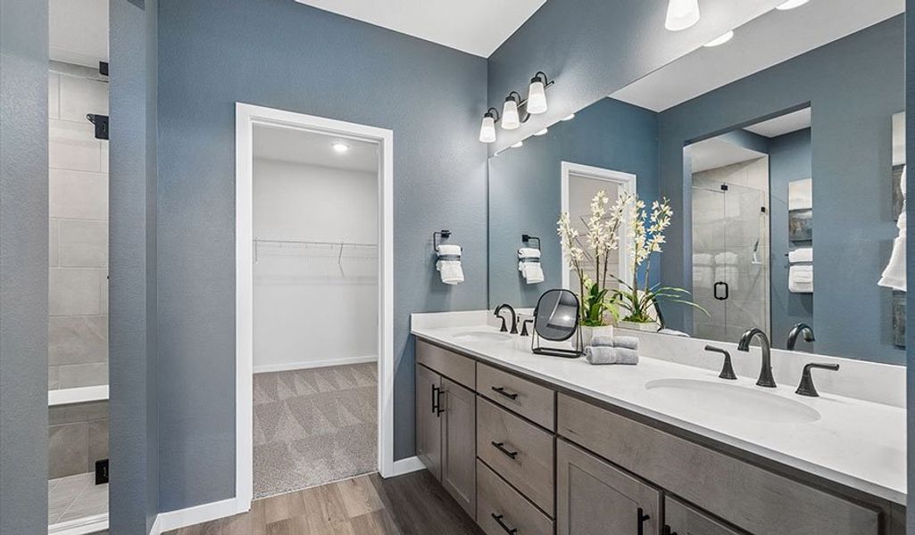 Navy3-1-DuosLookingGlass Bathroom