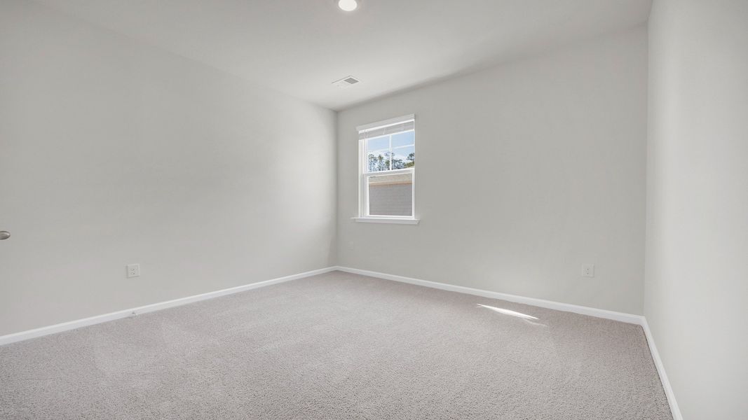 Spacious, unfurnished interior of a new home in Sease's Pond, Gilbert (Image 25).