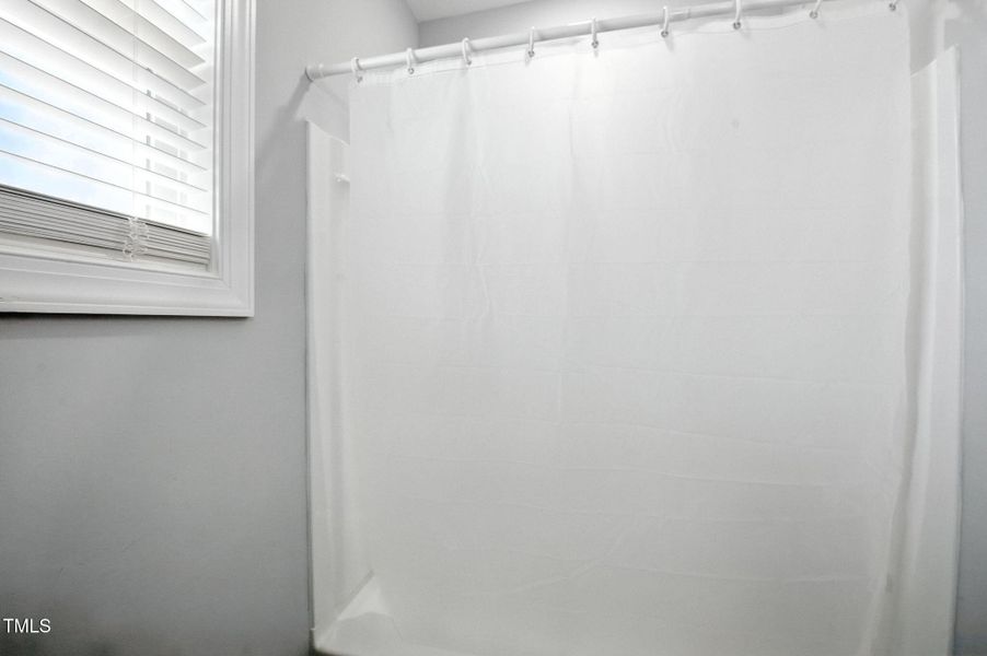 32_3901_Alpha_Ct_Bailey_NC_27807_USA-Oth