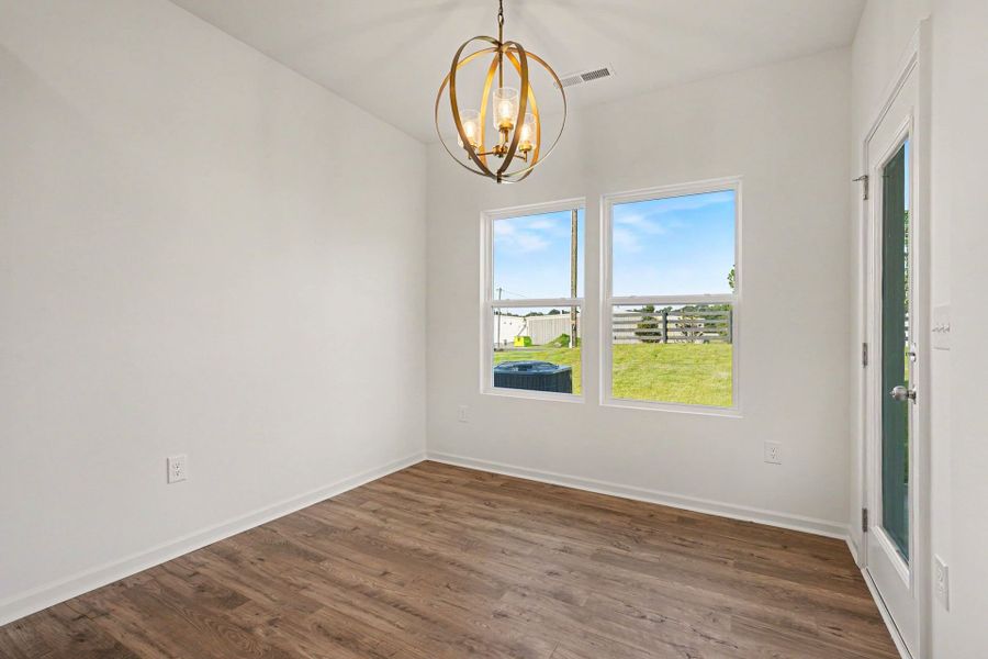 Spacious, unfurnished interior of a new home in Masons Mill, Erwin (Image 16).