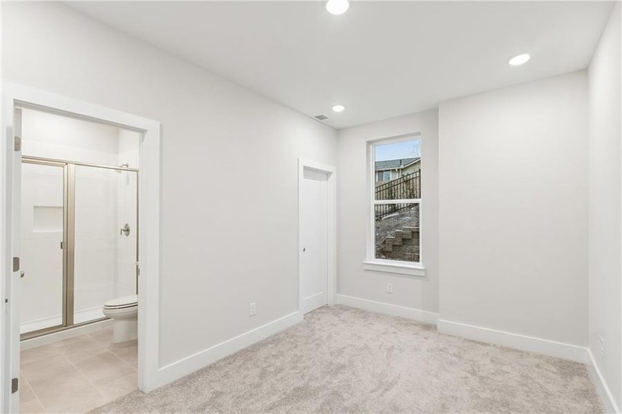 Spacious, unfurnished interior of a new home in Celesta, Decatur (Image 12). Spacious, unfurnished interior of a new home in Celesta, Decatur (Image 12).