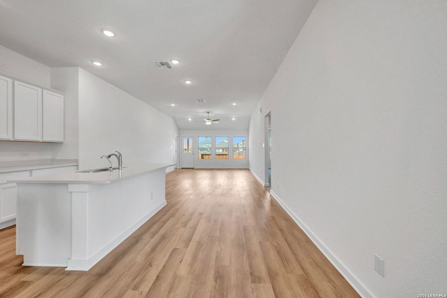 Spacious, unfurnished interior of a new home in Winding Brook, San Antonio (Image 41). Spacious, unfurnished interior of a new home in Winding Brook, San Antonio (Image 41).