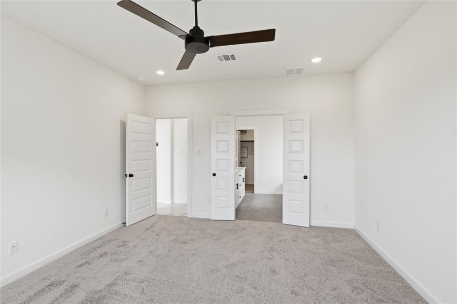 Spacious, unfurnished interior of a new home in Foxtail Palms, Manvel (Image 15). Spacious, unfurnished interior of a new home in Foxtail Palms, Manvel (Image 15).