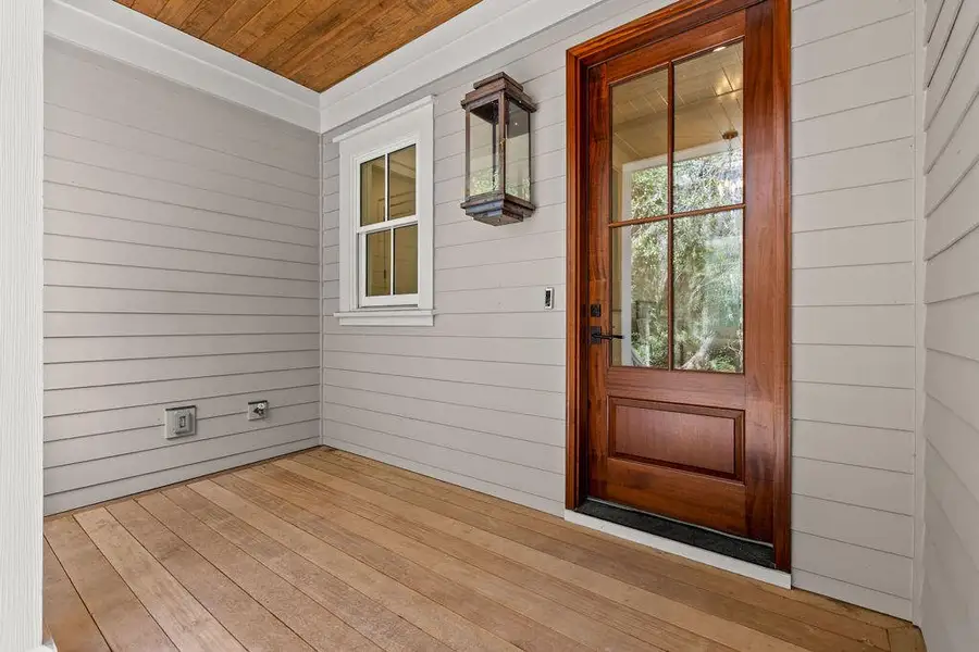 Exterior details and patio area of a home in , Seabrook Island (Image 39).