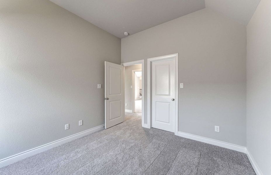 Spacious, unfurnished interior of a new home in Artavia 70′, Conroe (Image 43).
