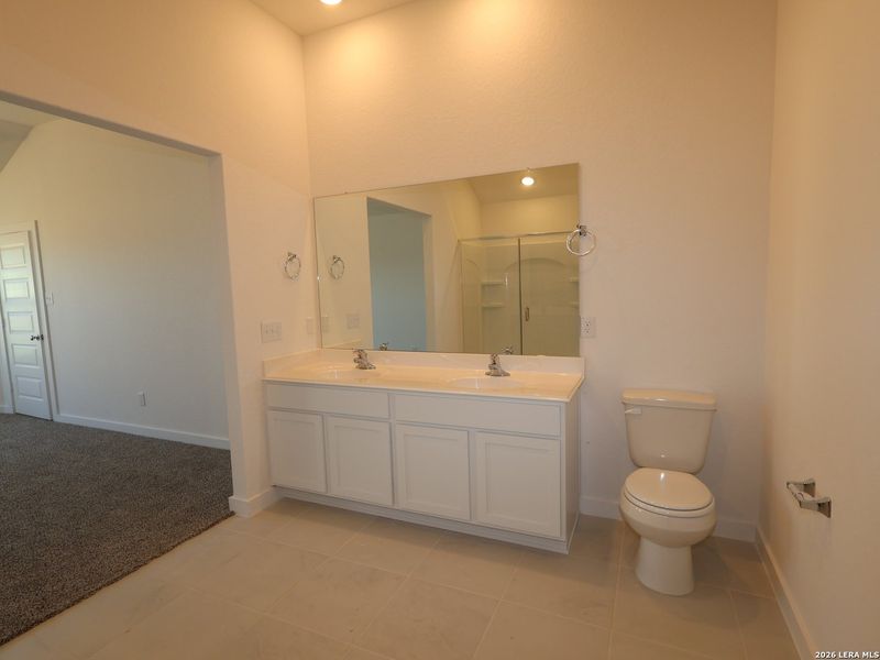 Furnished interior view inside a new home in Cinco Lakes, San Antonio (Image 8).