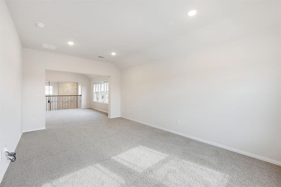 Spacious, unfurnished interior of a new home in Liberty, Melissa (Image 31).