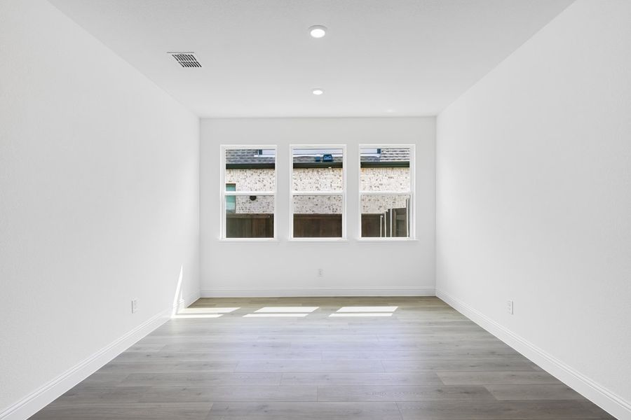 Spacious, unfurnished interior of a new home in The Ridge at Northlake 60s, Northlake (Image 21).